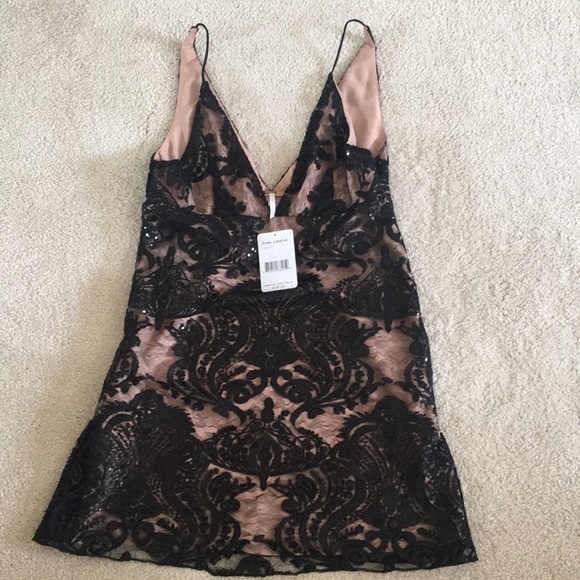 NWT Free People Black lace tip Size 2 - Picture 2 of 8